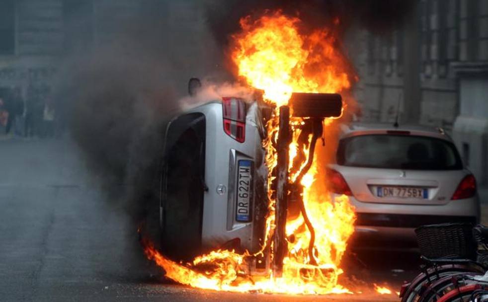 Auto Incendiate (Ansa)